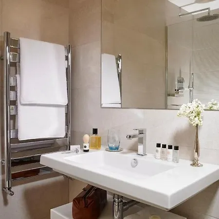 Otel Trident 4*