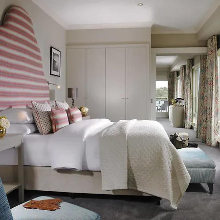 Otel Trident 4*